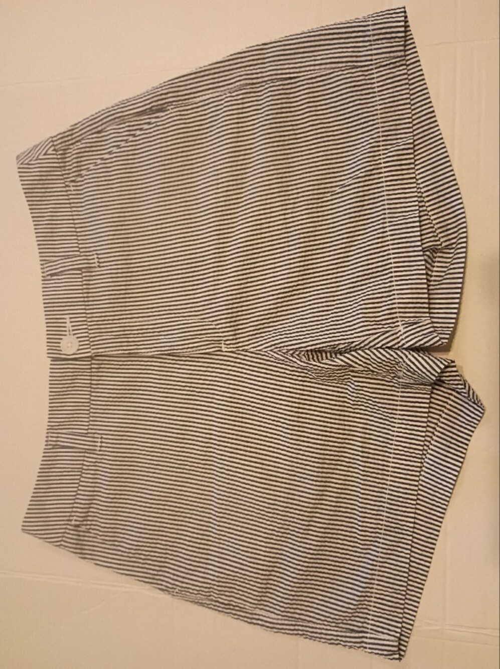 a new day Navy and White Striped Seersucker Shorts Sz 4